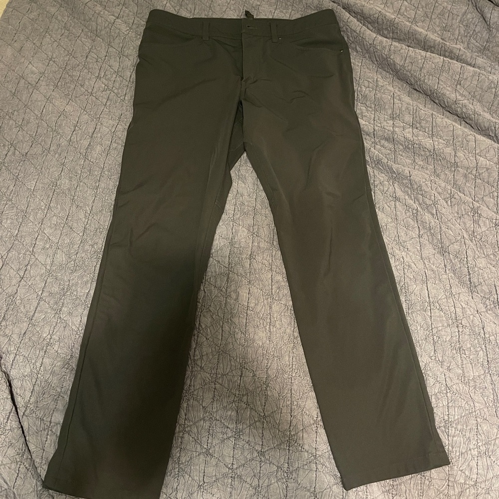 Lululemon Gray Slim Fit ABC Pants - 32